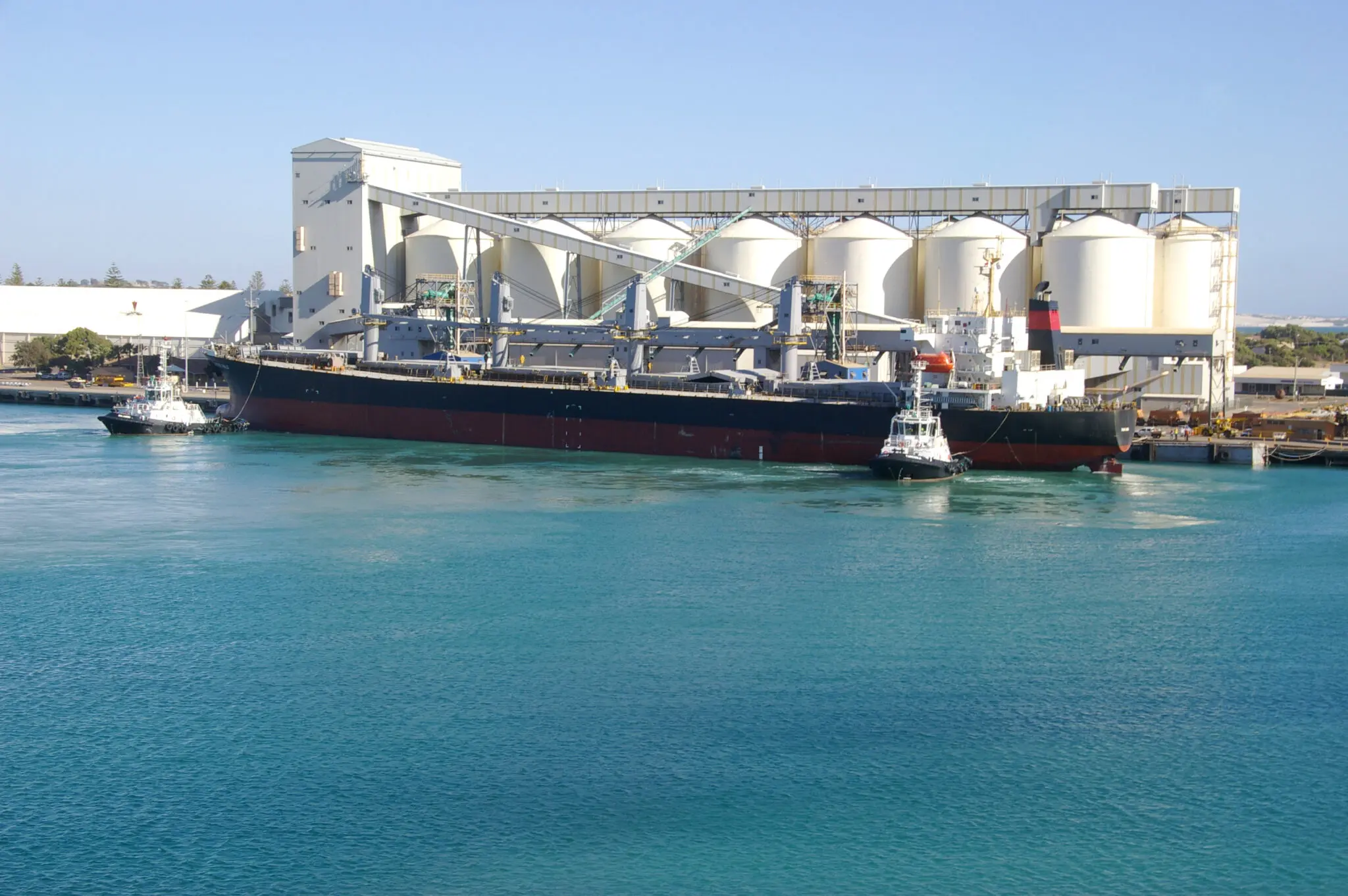 Russia Suspends Don-Azov Shipping After Tanker Attacks